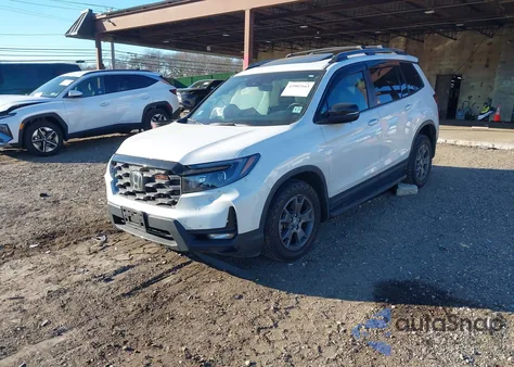 2024 Honda Passport Awd Trailsport from USA, damaged, VIN 5FNYF8H64RB021702